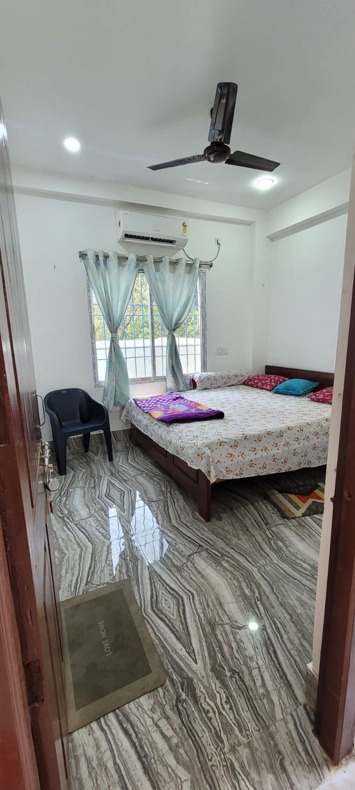 Gour Gadadhar Guest House